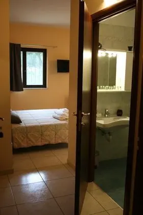 Family Oda, Küçük Mutfak, Bahçe Manzaralı