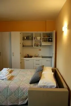 Family Oda, Küçük Mutfak, Bahçe Manzaralı