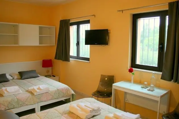 Family Oda, Küçük Mutfak, Bahçe Manzaralı