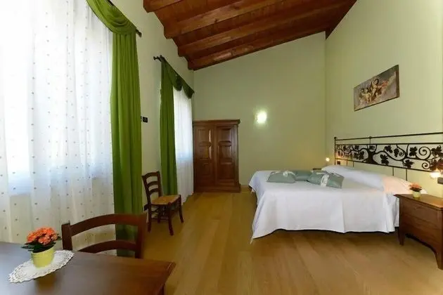 Tek Büyük veya İki Ayrı Yataklı Oda