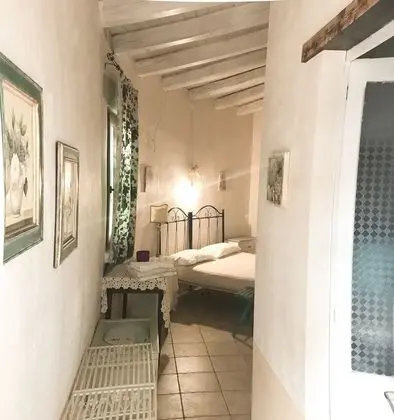 Büyük Yataklı Tek Kişilik Oda