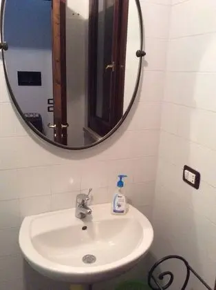 Büyük Yataklı Tek Kişilik Oda