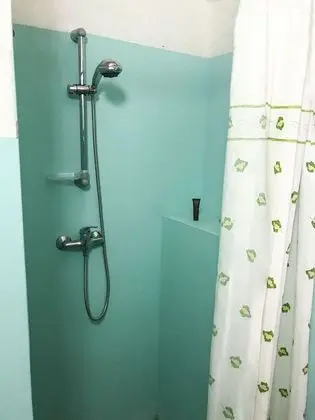Büyük Yataklı Tek Kişilik Oda