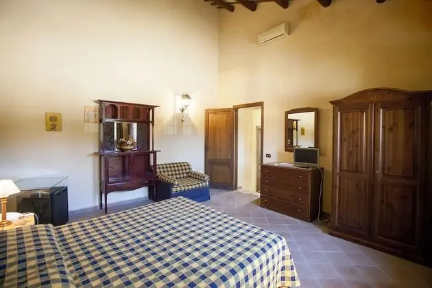 Classic Üç Kişilik Oda