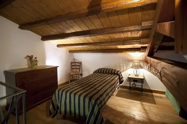 Classic Üç Kişilik Oda