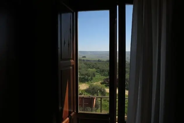 Üç Kişilik Oda