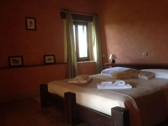 Kır Evi, 6 Yatak Odası, Tepe Manzaralı, Bahçeli