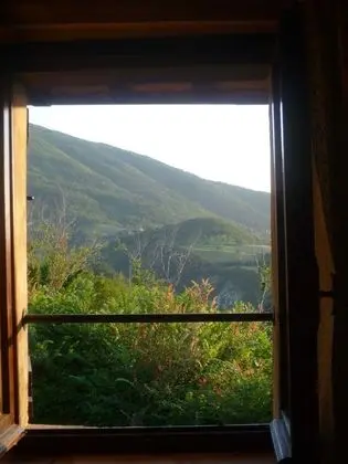 Kır Evi, 6 Yatak Odası, Tepe Manzaralı, Bahçeli