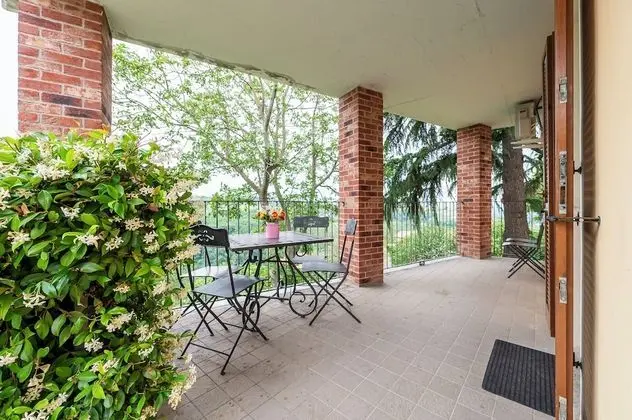 Apart Daire, 2 Yatak Odası, Veranda, Zemin Kat