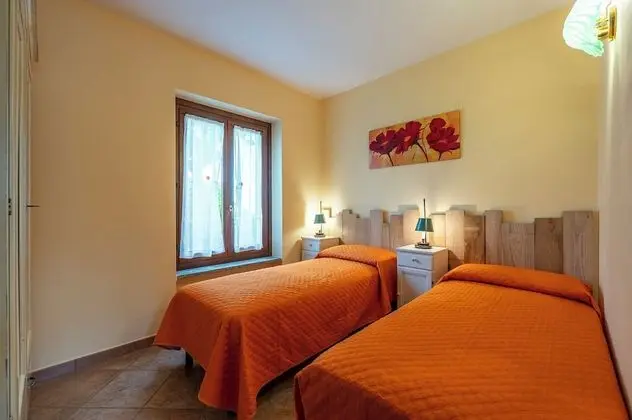 Apart Daire, 2 Yatak Odası, Veranda, Zemin Kat