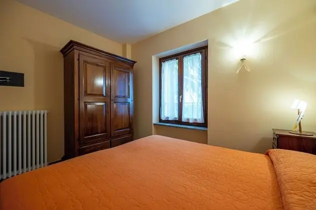 Apart Daire, 2 Yatak Odası, Veranda, Zemin Kat