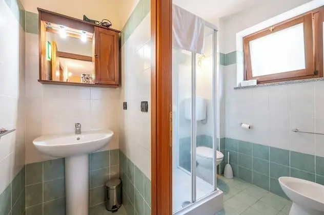 Apart Daire, 2 Yatak Odası, Veranda, Zemin Kat