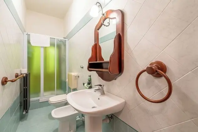 Comfort Tek Büyük Yataklı Oda, Balkon, Tepe Manzaralı