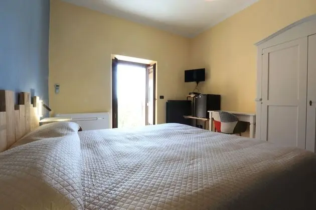 Comfort Tek Büyük Yataklı Oda, Balkon, Tepe Manzaralı