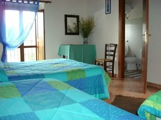 Basic Tek Büyük Yataklı Oda