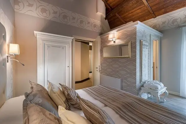 Classic Tek Büyük veya İki Ayrı Yataklı Oda