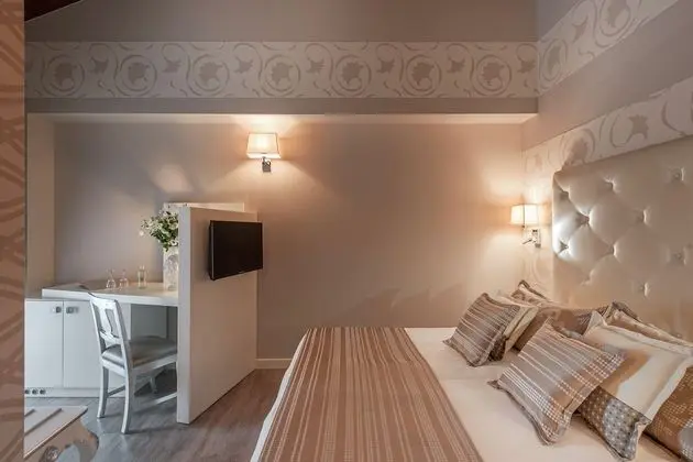 Classic Tek Büyük veya İki Ayrı Yataklı Oda