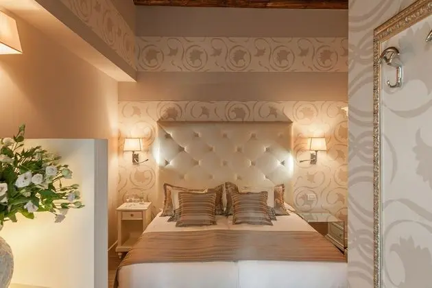 Classic Tek Büyük veya İki Ayrı Yataklı Oda