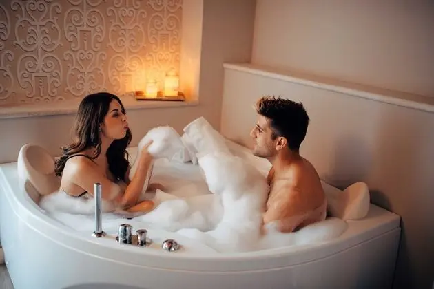 Romantic Stüdyo Süit