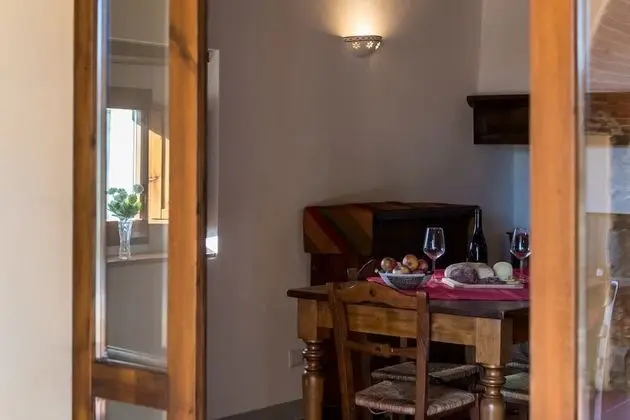 Comfort Apart Daire, 2 Yatak Odası, Balkon, Üzüm Asması Manzaralı