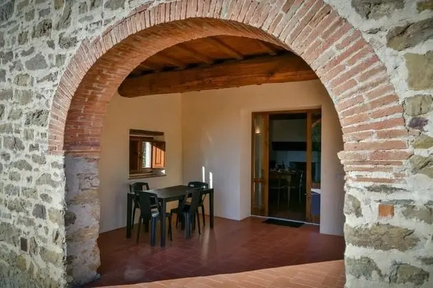 Comfort Apart Daire, 2 Yatak Odası, Balkon, Üzüm Asması Manzaralı