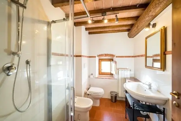 Comfort Apart Daire, 2 Yatak Odası, Balkon, Üzüm Asması Manzaralı