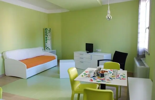 Standard Apart Daire, 1 Büyük (Queen) Boy Yatak ve Çekyat (Granaio)