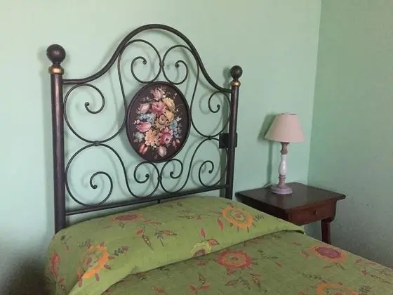 Basic Tek Büyük Yataklı Oda