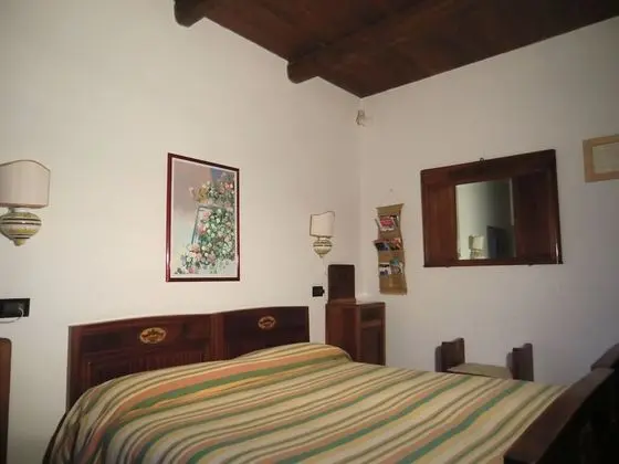 Tek Büyük veya İki Ayrı Yataklı Oda (Fiorito)