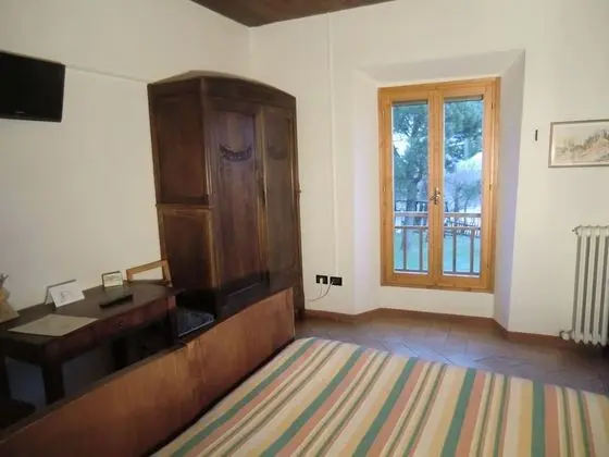 Tek Büyük veya İki Ayrı Yataklı Oda (Fiorito)