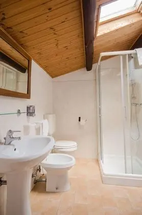 Tek Büyük veya İki Ayrı Yataklı Oda (Fiorito)