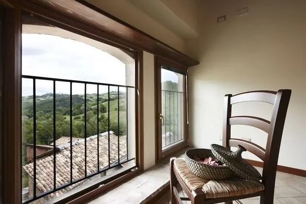 Üç Kişilik Oda, Dağ Manzaralı