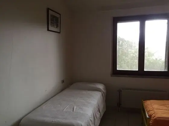 Üç Kişilik Oda
