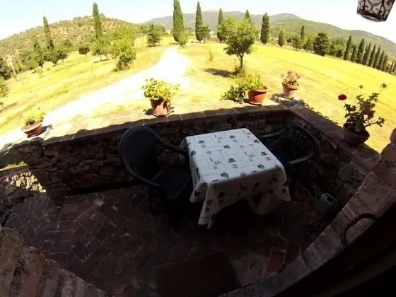 Apart Daire, 1 Büyük (Queen) Boy Yatak ve Çekyat