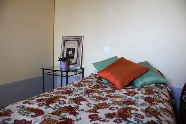 Tek Büyük veya İki Ayrı Yataklı Oda, Bahçe Manzaralı