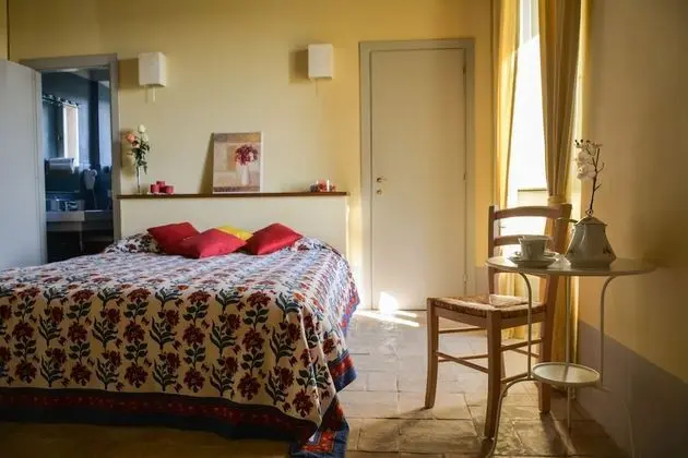 Tek Büyük veya İki Ayrı Yataklı Oda, Bahçe Manzaralı