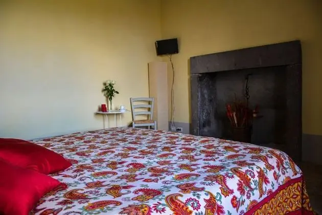 Tek Büyük veya İki Ayrı Yataklı Oda, Bahçe Manzaralı