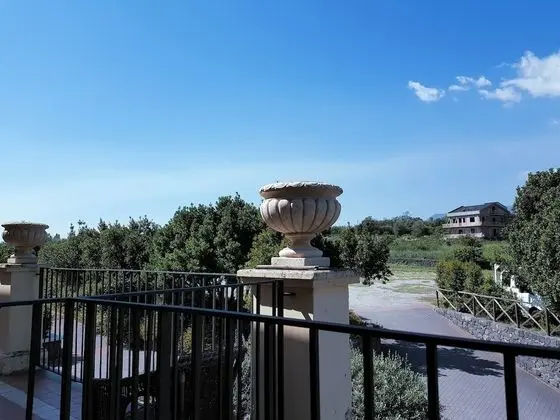 Tek Büyük Yataklı Oda, Balkon