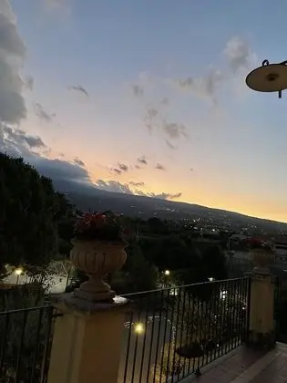 Tek Büyük Yataklı Oda, Balkon