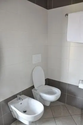 Oda, Göl Manzaralı