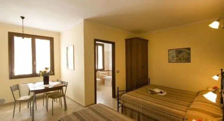 Apart Daire, 1 Yatak Odası, Balkon, Bahçe Manzaralı