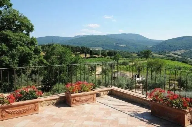 Apart Daire, Havuz Manzaralı