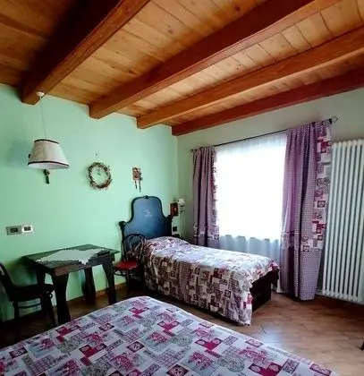 Traditional Üç Kişilik Oda