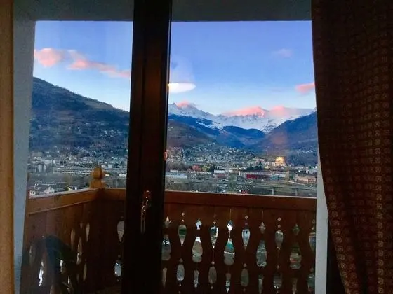 Traditional Üç Kişilik Oda