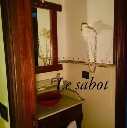 Traditional Üç Kişilik Oda