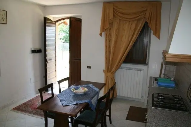 Apart Daire, 1 Yatak Odası, Küçük Mutfak, Havuz Manzaralı