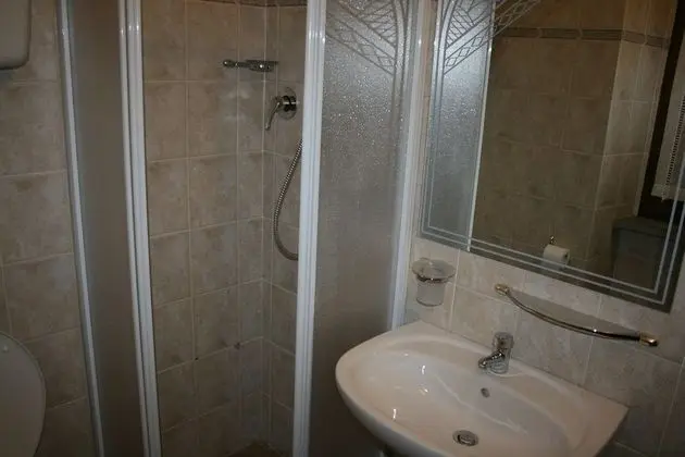 Apart Daire, 1 Yatak Odası, Küçük Mutfak, Havuz Manzaralı