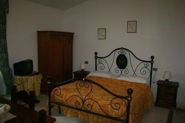 Classic Tek Büyük Yataklı Oda