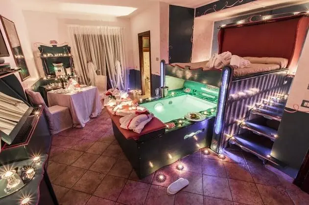 Romantic Stüdyo Süit