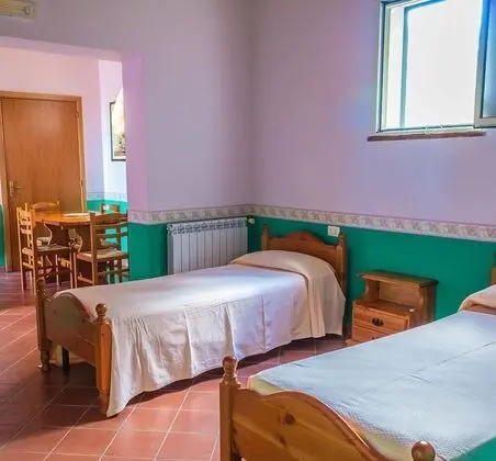 Tek Büyük veya İki Ayrı Yataklı Oda